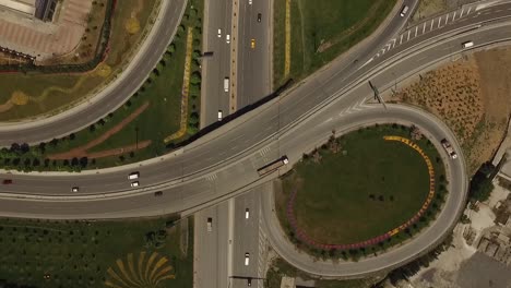 tráfico aéreo de intersección de carreteras de aviones no tripulados