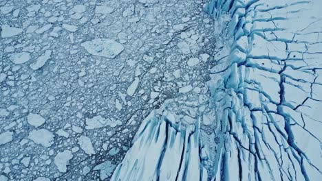 terreno volcánico escénico con glaciar texturizado