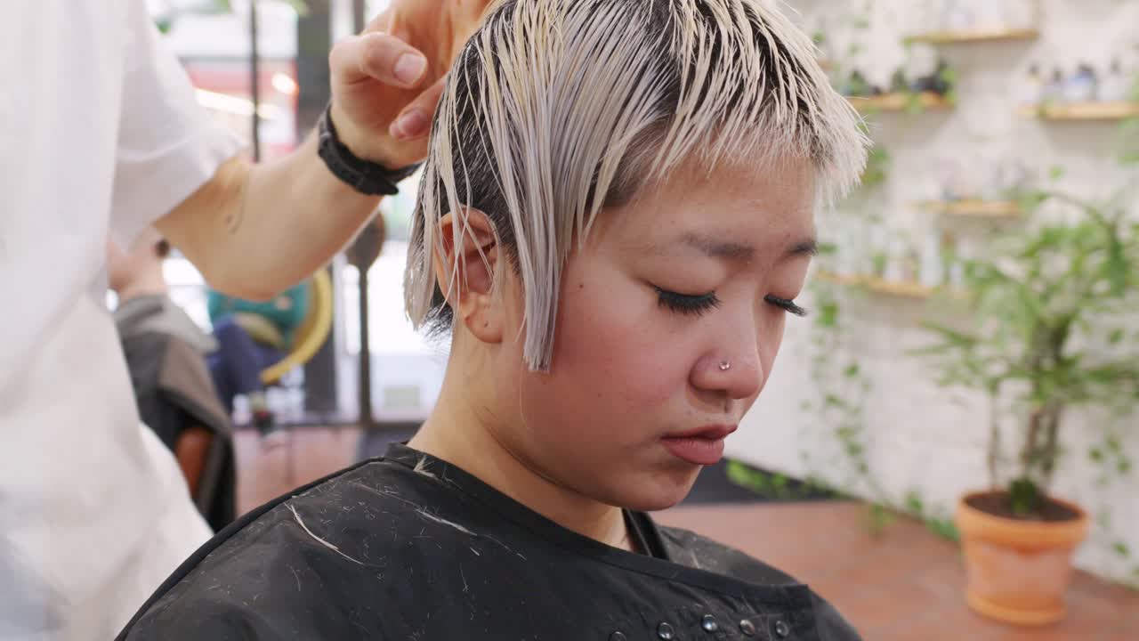 corte de pelo en un salón