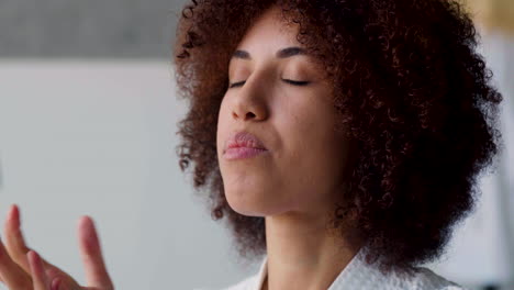 woman doing her selfcare routine