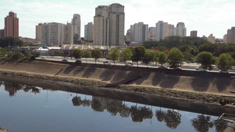 Tiete-river-runs-through-the-city-of-Sao-Paulo,-Brazil