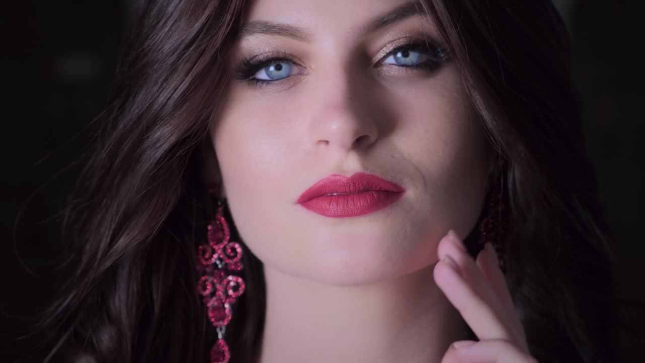 retrato en primer plano de una mujer hermosa