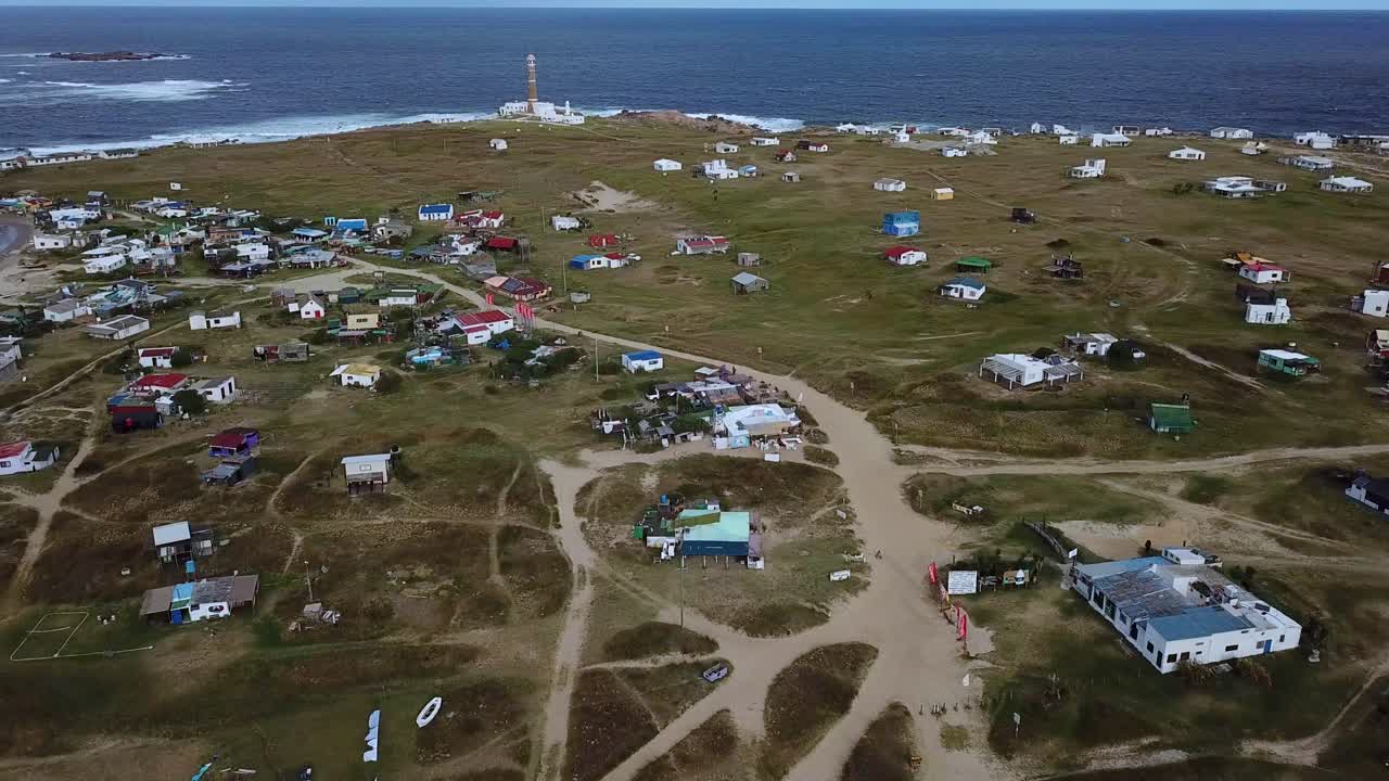 экодеревня хиппи на побережье уругвая