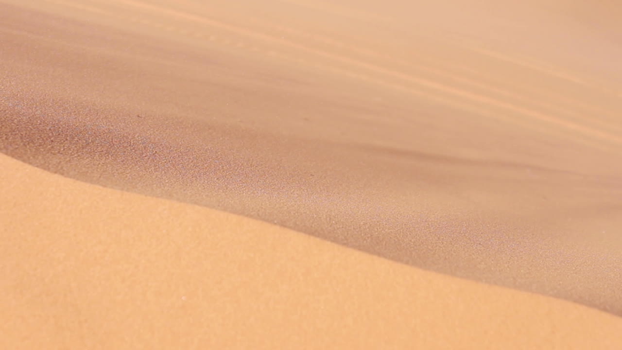 자이언 국립 공원의 모래 언덕 위로 모래가 분다