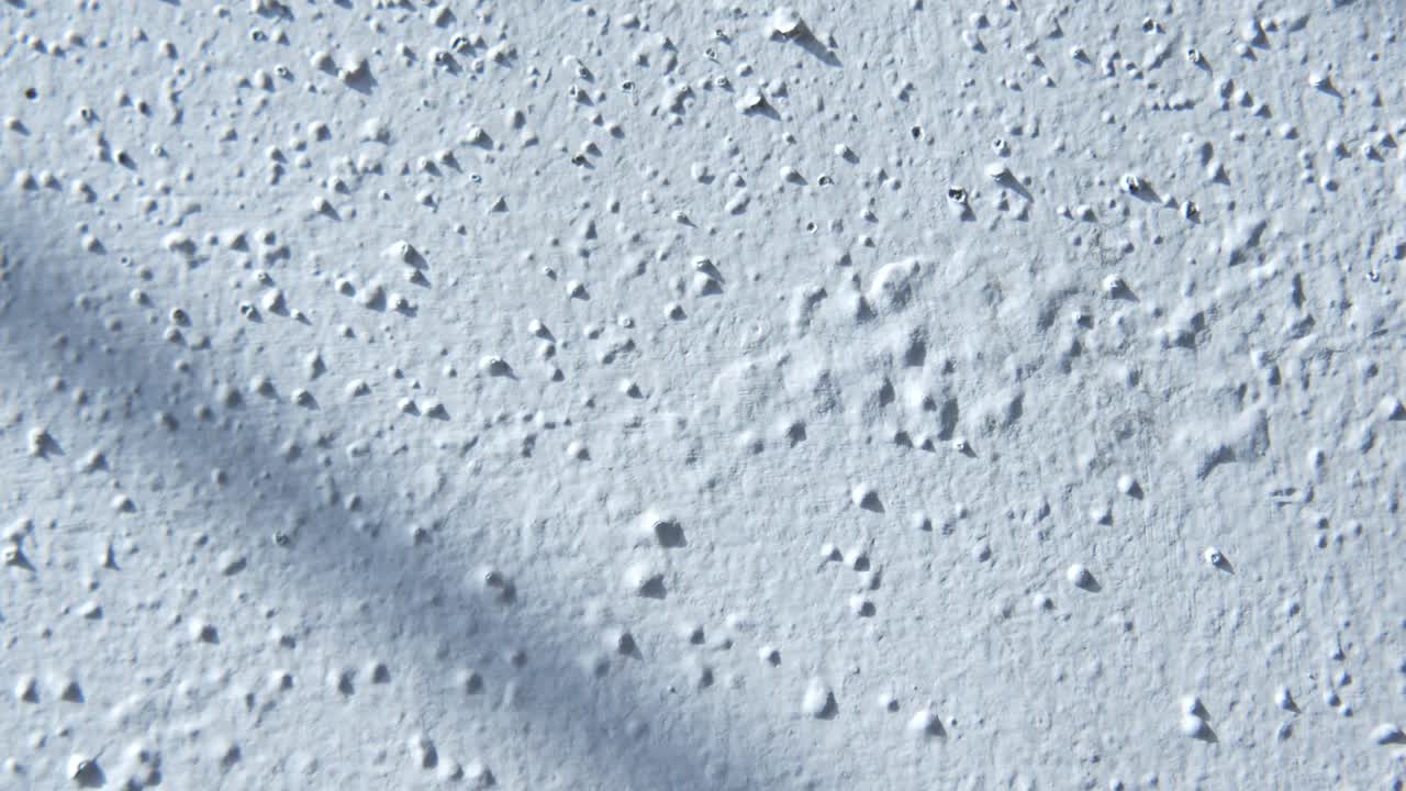 텍스처가 밝은 회색으로 칠한 벽