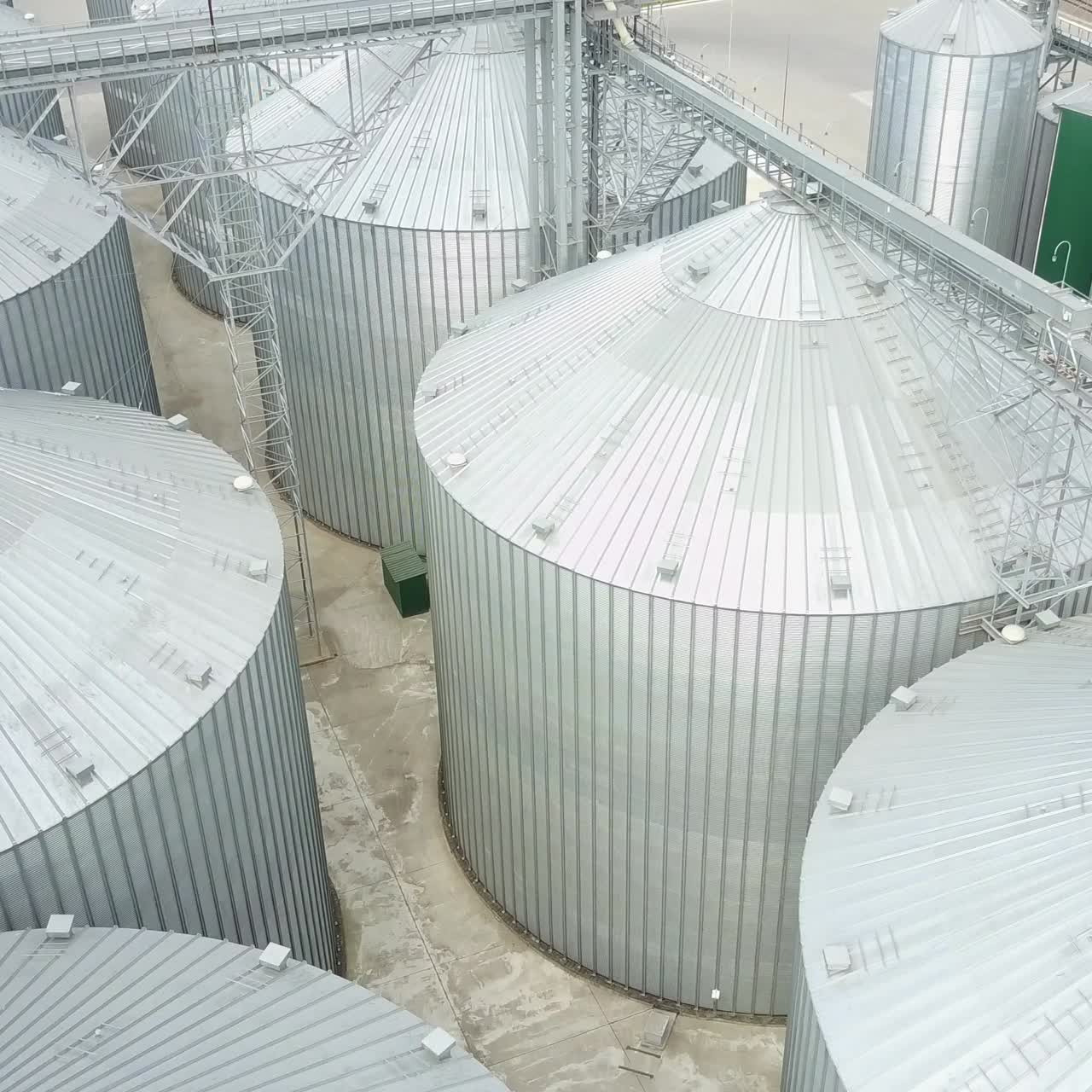 Modern large granary