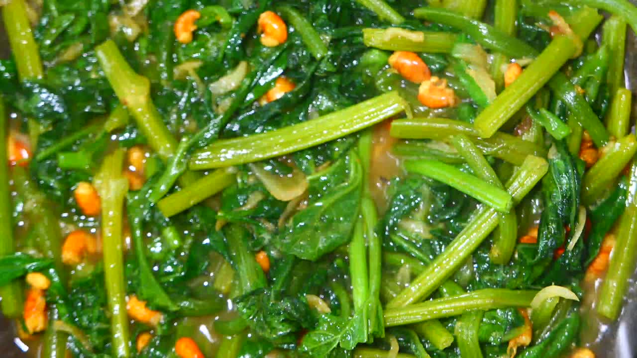 캐슈와 함께 긴 스파나치