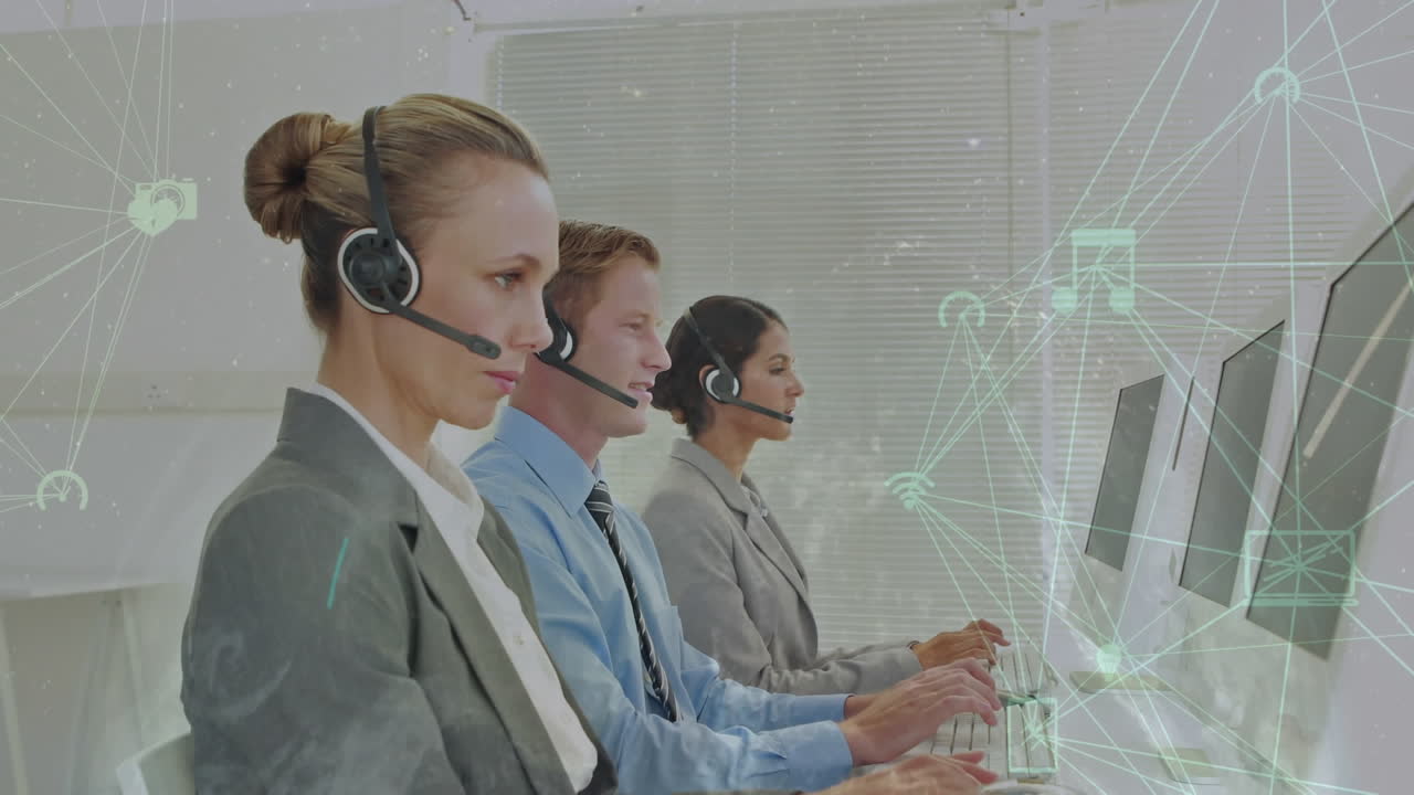 전화 헤드 ⁇ 을 사용하는 비즈니스 사람들에 대한 아이콘과 연결 네트워크의 애니메이션