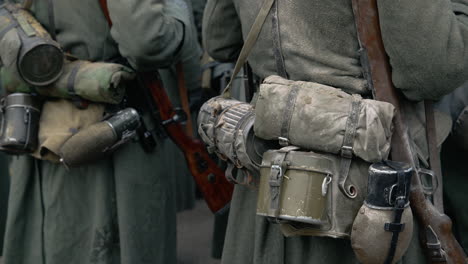 wwii german soldiers in uniform