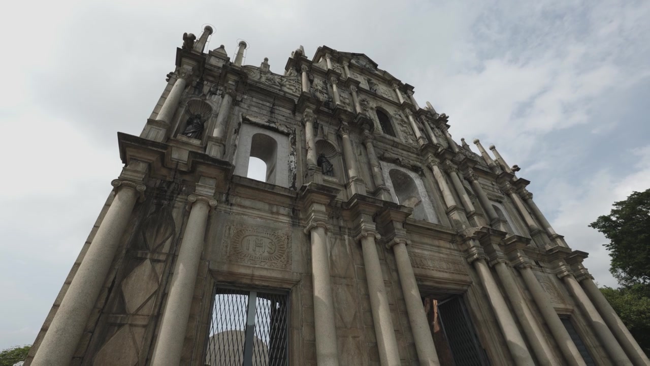 Ruínas de São Paulo de perto.