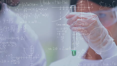 científico poniendo productos químicos en tubos