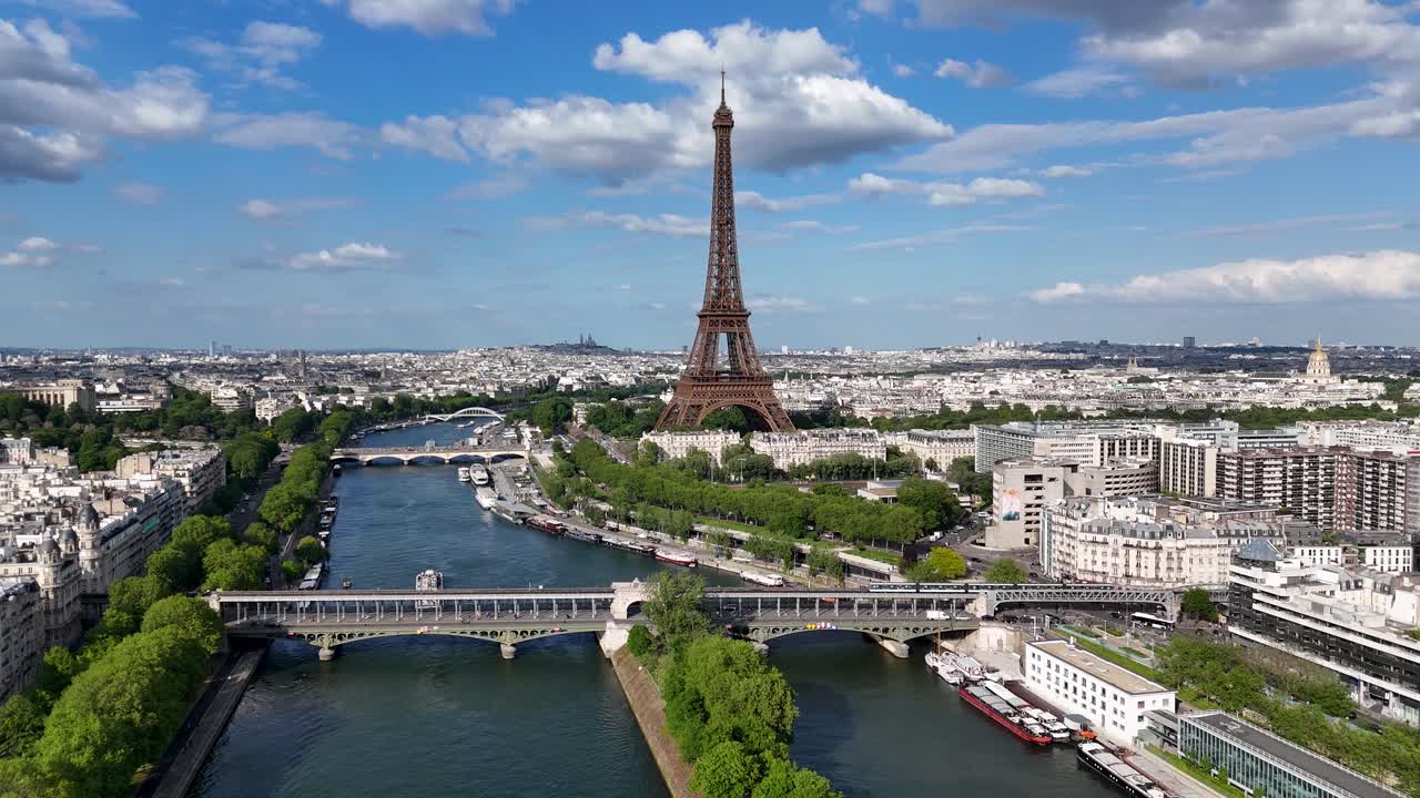 Eiffel Tower At Paris In Island Of France France. Downtown Cityscape. Seine River Skyline. Eiffel Tower At Paris In Island Of France France. Eiffel Tower. Tourism Landmark. Paris Skyline