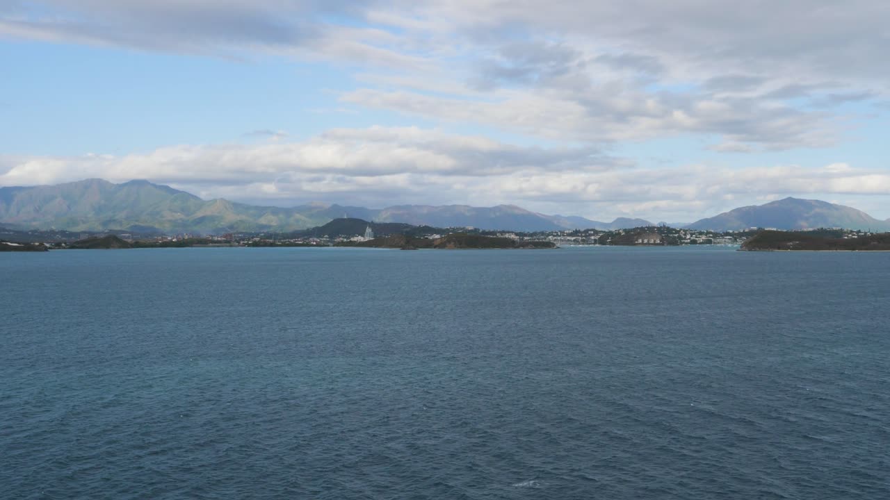 프랑스의 특별 공동체인 뉴칼레도니아의 수도이자 가장 큰 도시인 누메아의 파노라마 풍경