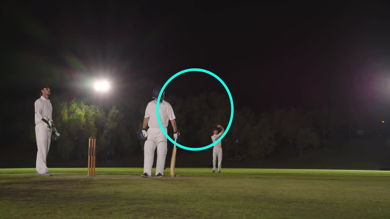 Giocatore di bowling che corre e lancia la palla, battitore di cricket che si difende, giocatore che torna al padiglione mentre il portiere protesta