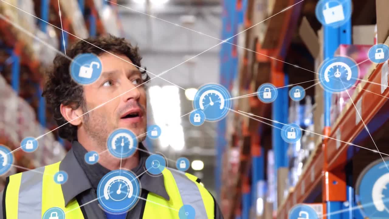 animación de redes de conexiones con iconos sobre el hombre que trabaja en el almacén