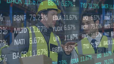 animación del procesamiento de datos financieros sobre hombres que trabajan en el almacén