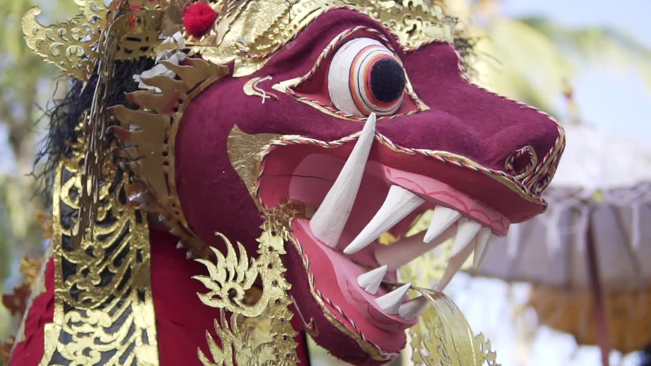pelebon o ceremonia de cremación, el ritual funerario hindú de bali