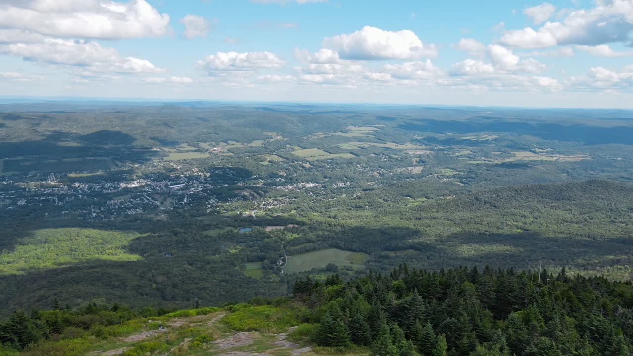 드론으로 촬영한 마운트 그레이록