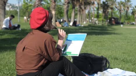 Chica-Artista-Pintando