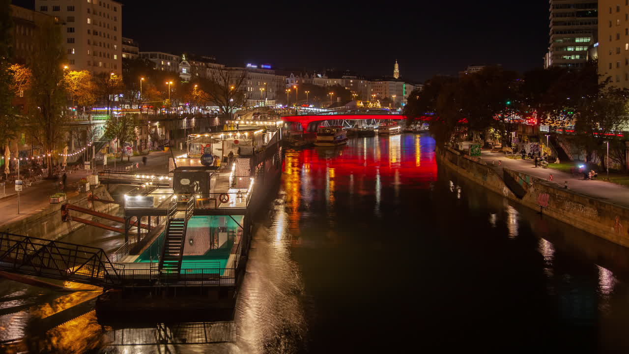 강을 따라 비엔나 야간 산책로
