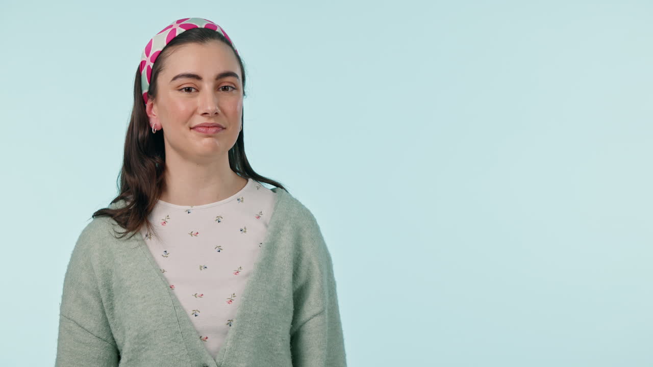 여성, 미소와 승진을 가리키는 얼굴