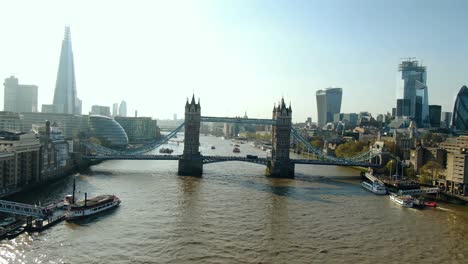 Toma-Aérea-Del-Famoso-Puente-De-Londres