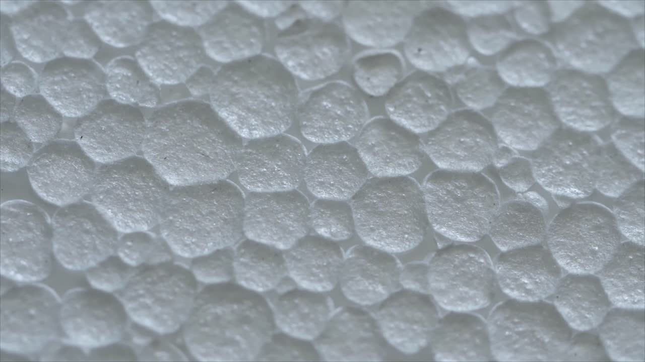 Detailní makro záběr textury bílého polystyrenu