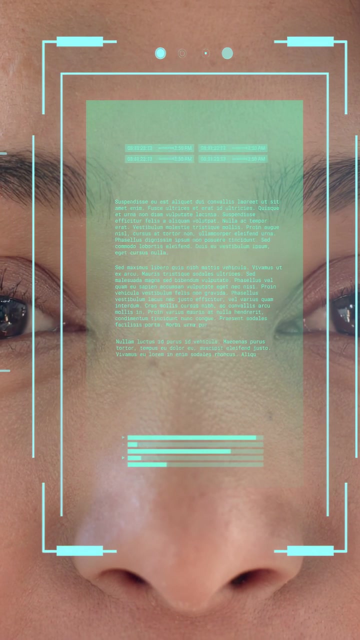 Vídeo vertical: Câmera frontal ativando, mulher abrindo os olhos enquanto painel de tecnologia AR rastreia o rosto