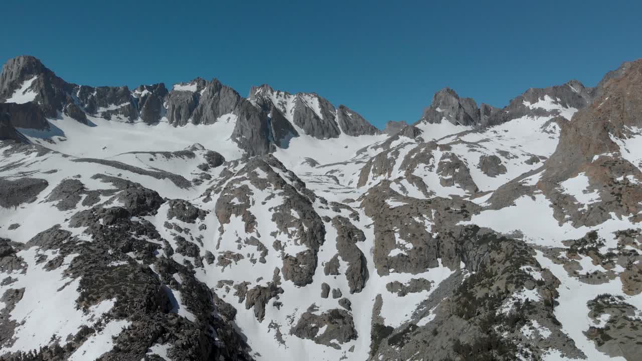 hermosa fotografía aérea del glaciar palisade en las altas sierras de california
