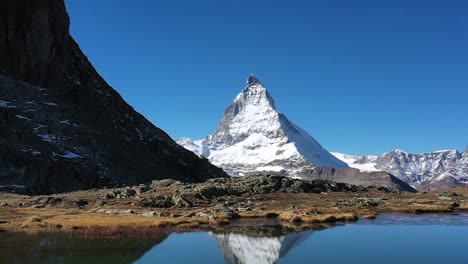 matterhorn and blue stellisee lake