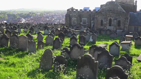 Old-stone-headstones-are-found-in-a-British-cemetery