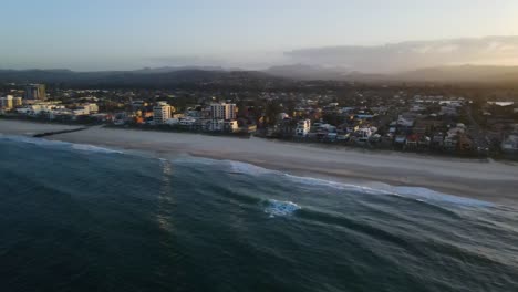 Sonnenuntergang-über-Palm-Beach---Goldcoast-Qld-Queensland-Australien