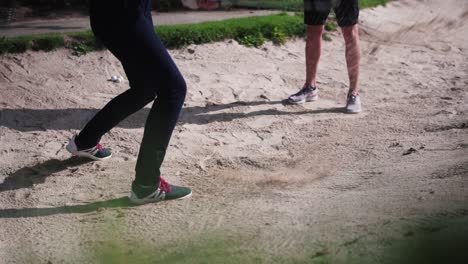 Golf-Bunker-swing-shot-slowmotion