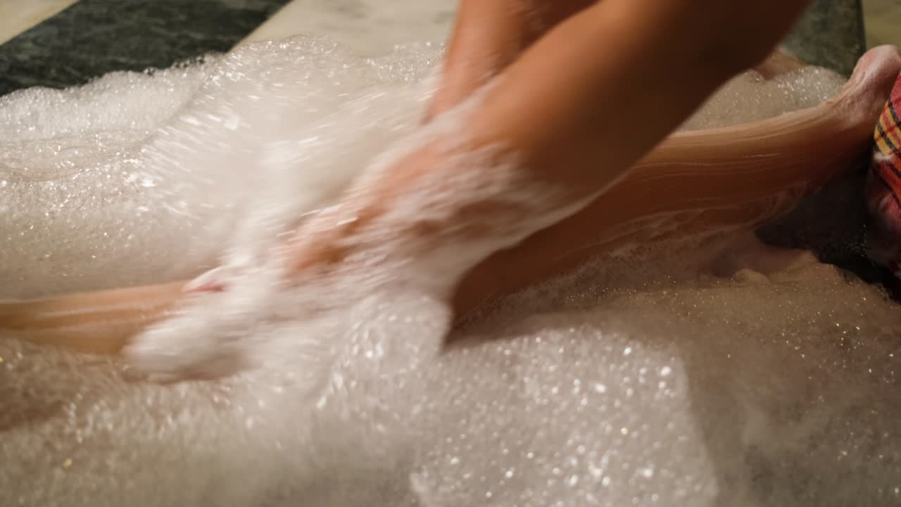 터키 욕조 에서 몸 을 는 것