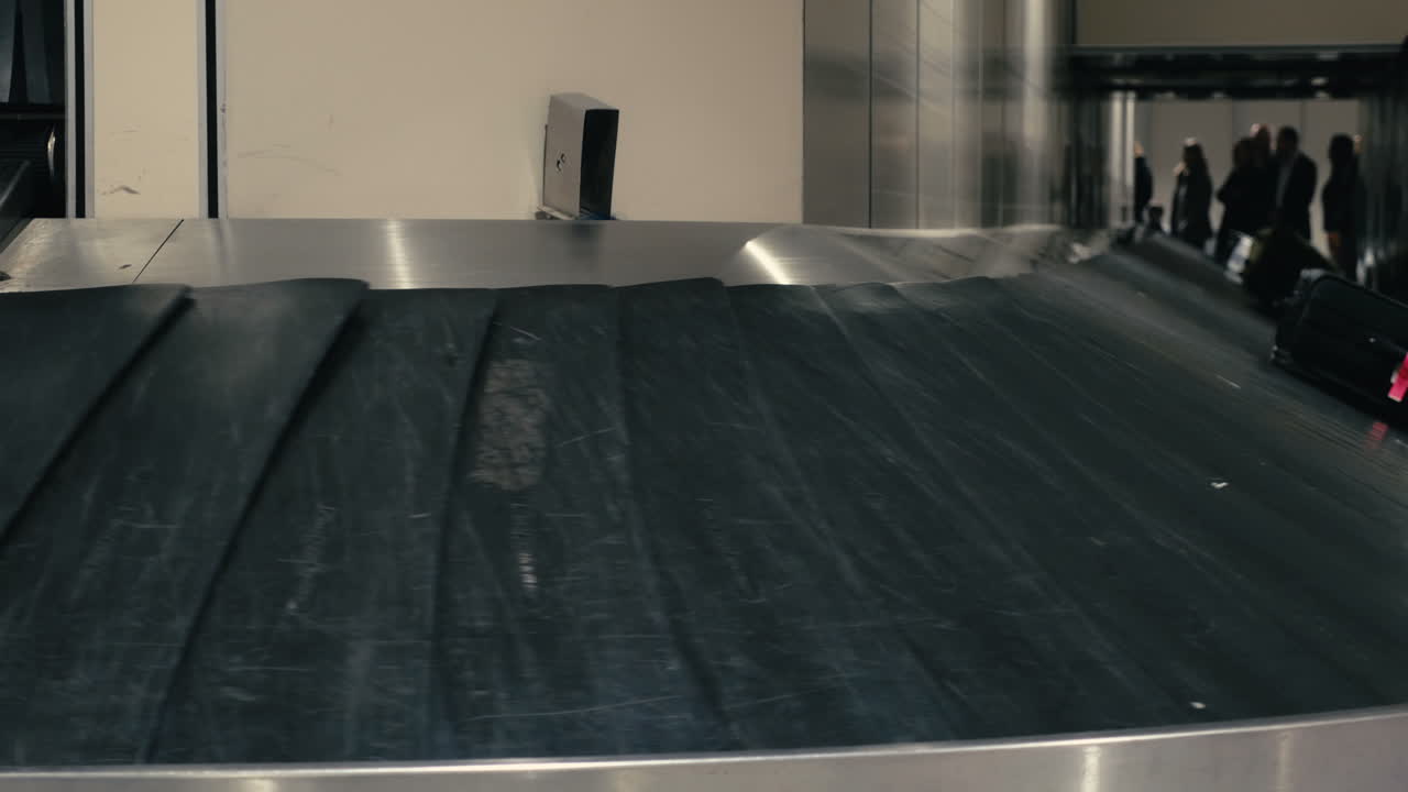 lapso de tiempo del equipaje en la cinta transportadora