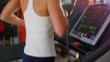 runner using metabolic gas analyser