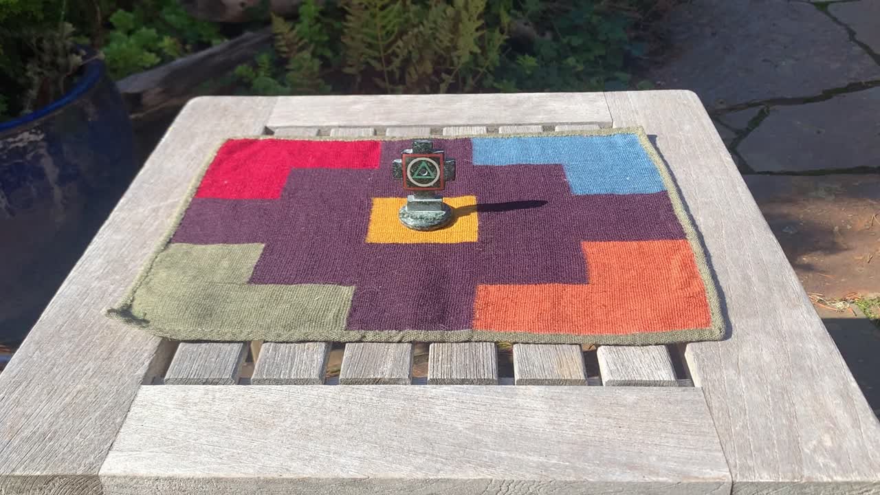 chakana en la mesa al aire libre. acercarse