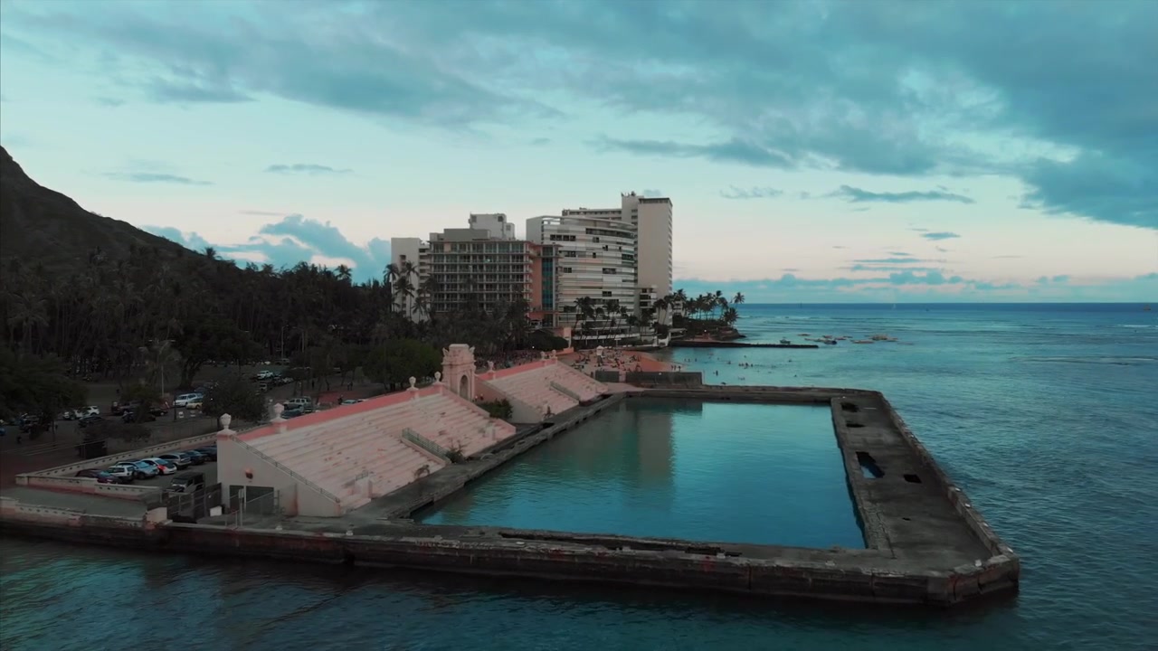 Imagens aéreas de drone de Honolulu, Havaí.