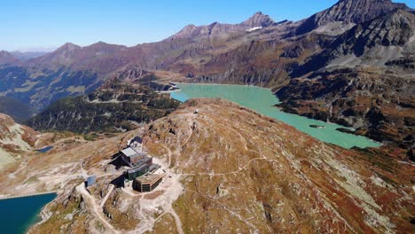 Panorama-De-Tauernmoossee-Y-Weiss-See-En-El-Parque-Nacional-High-Tauern-En-Austria