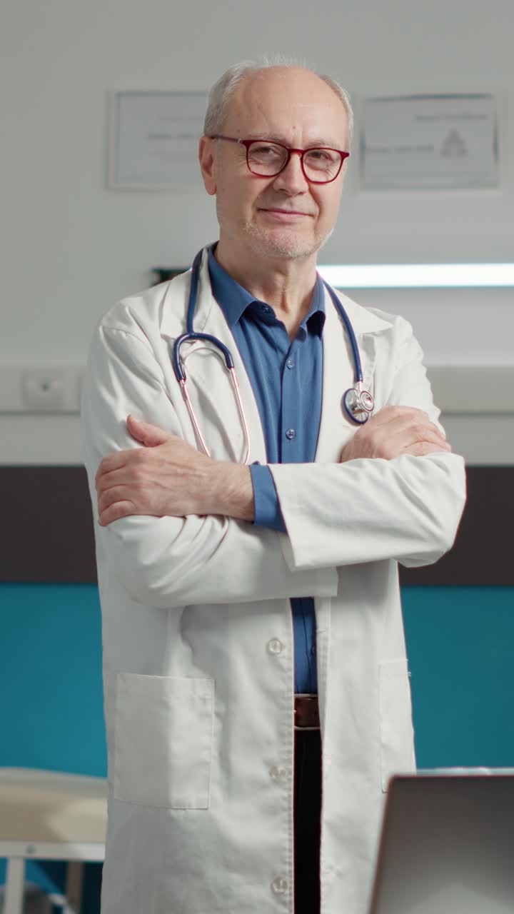 Ritratto di un medico fiducioso