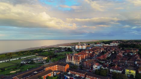 Drohender-Sturm-über-Der-Küstenstadt-Skegness