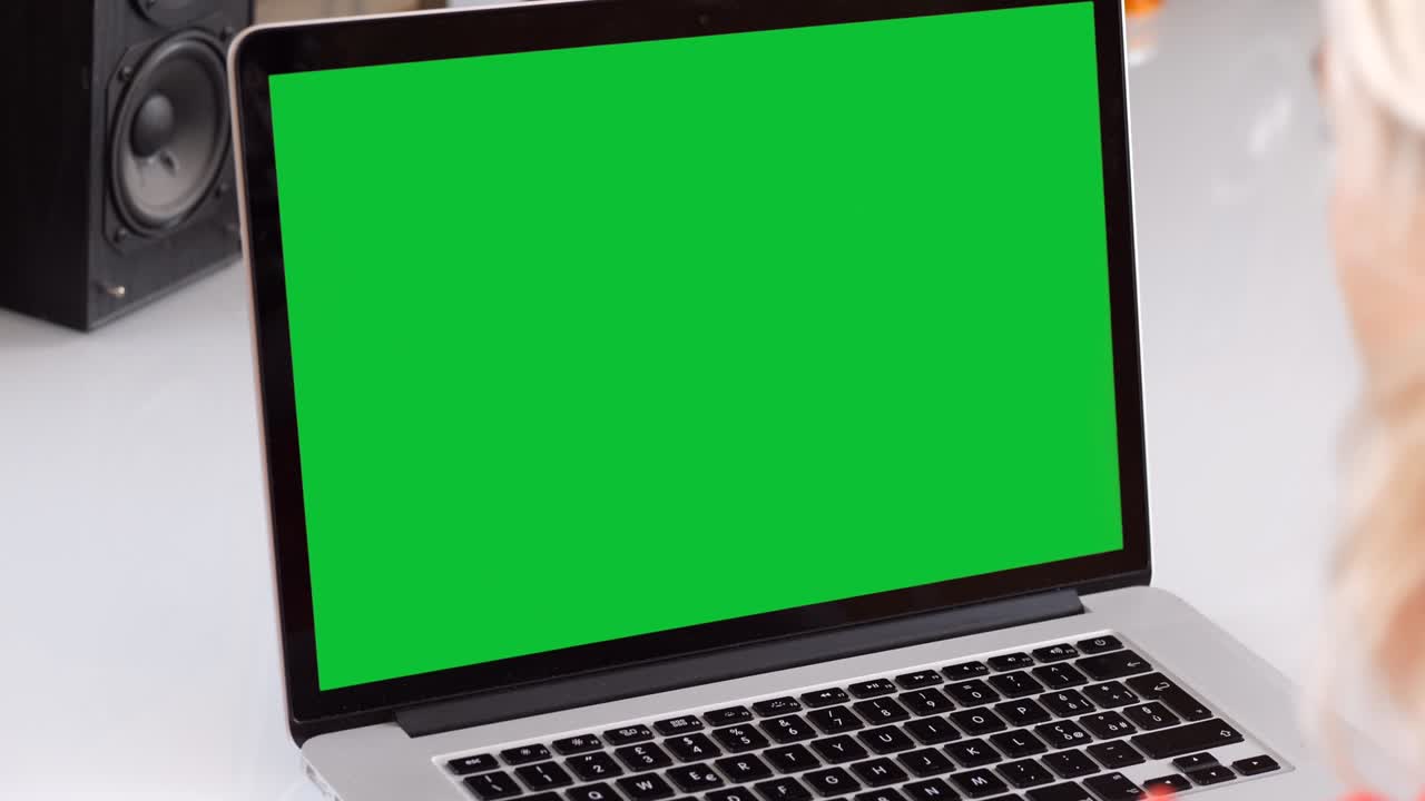 pantalla verde del portátil, vista giratoria