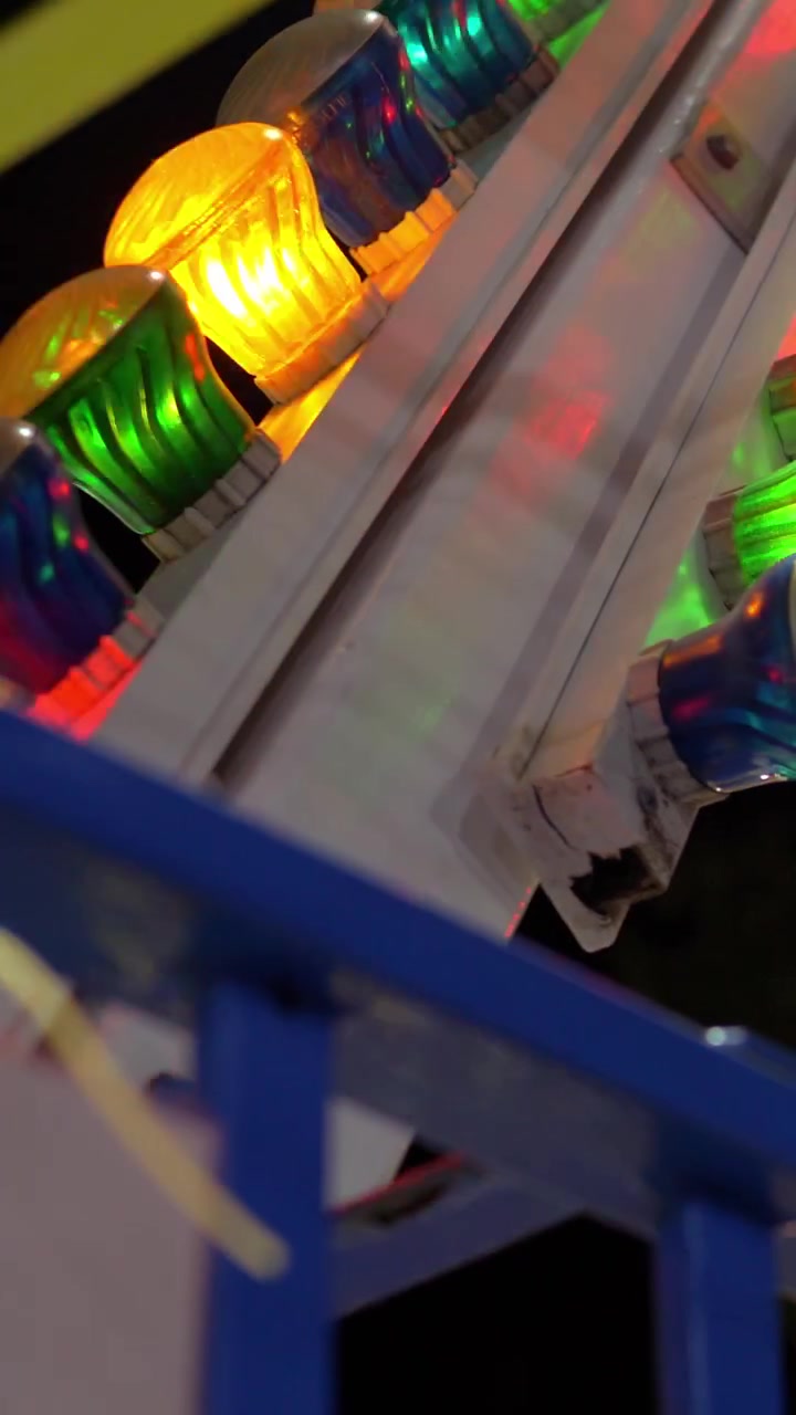 Lunaparkta korsan gemisi atraksiyonu