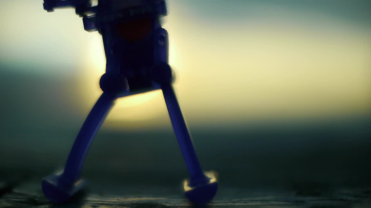 Dancing toz showing his leg