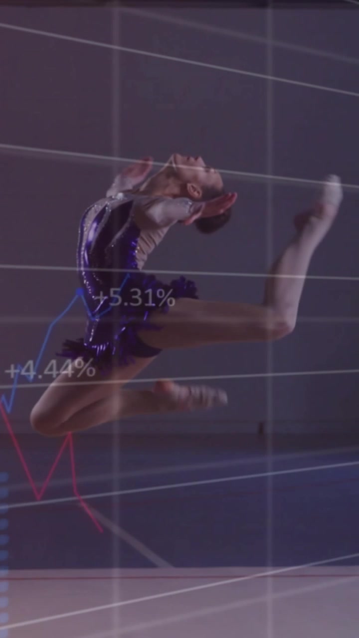 Teenage kvindelig gymnast går ind på konkurrencegulvet, laver spagat og spring med diagrammer, der krydser gymnasten