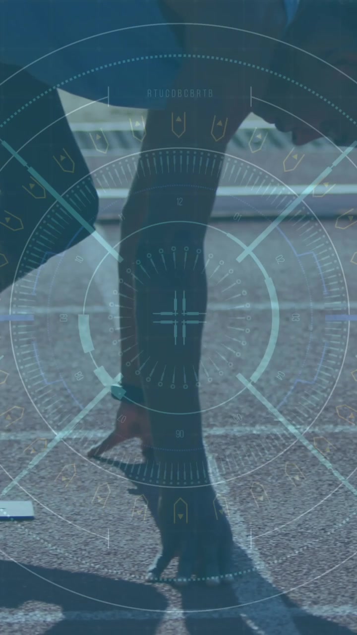 Animazione di dati su schermo digitale su un uomo afroamericano che si allena con protesi da corsa