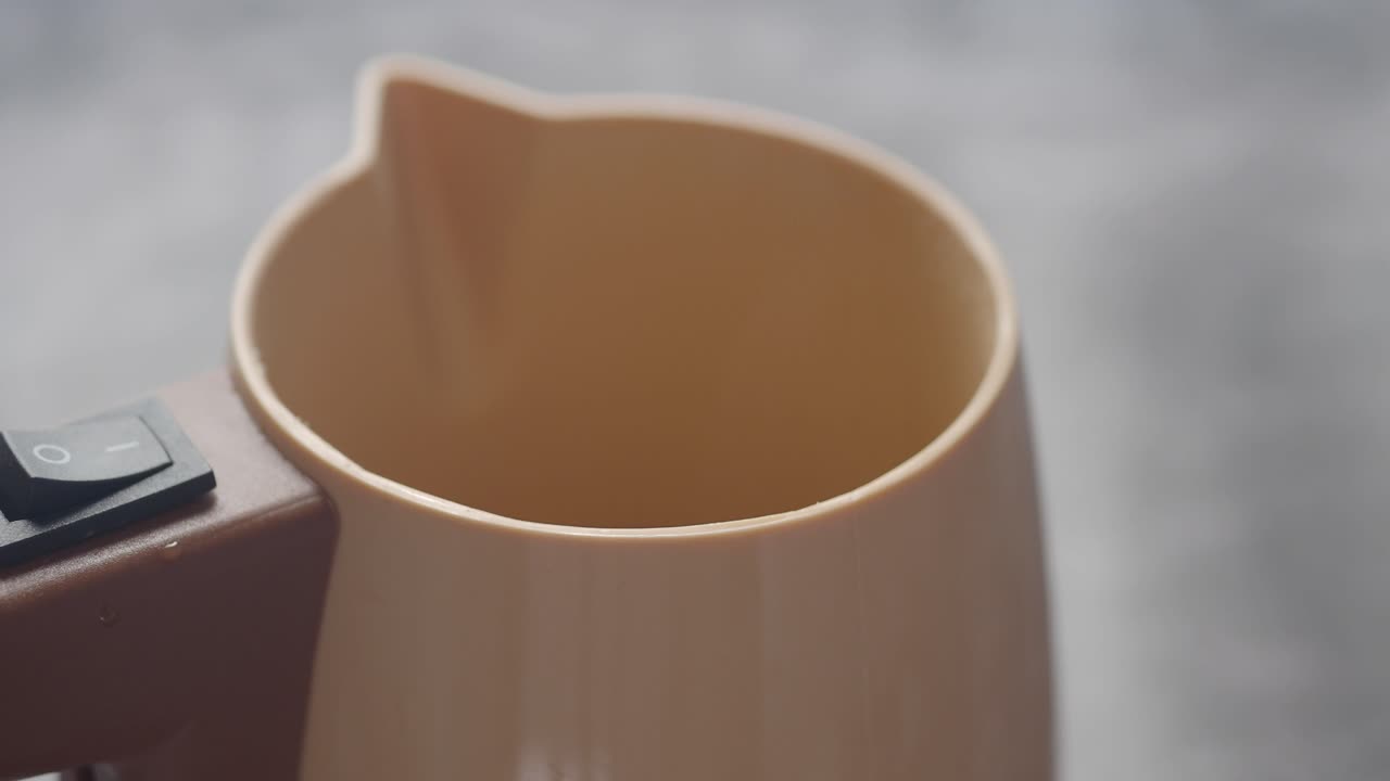 espumador eléctrico de leche para café y té