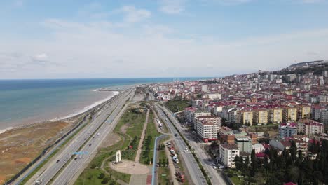 vista de aviones no tripulados de la ciudad costera
