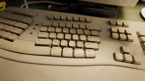 Vintage-Retro-Computer-Und-Andere-Geräte