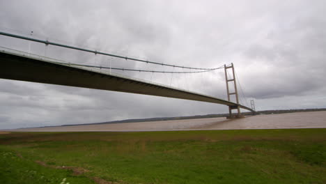 East-side-panning-shot-of-the-Humber-bridge-next-to-water-side-car-park